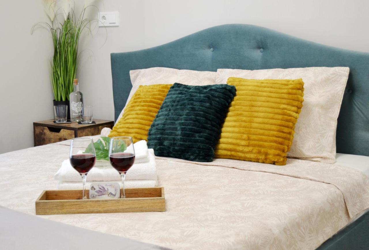Sunshine - New & Quiet 1Br Apt, Business Area, Close To Airport, Highway A3, Subway Bucarest Extérieur photo